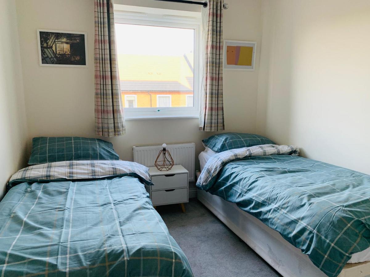 Alpha, Private Double Room, City Centre, Free Parking, Sittingbourne, Kent Zewnętrze zdjęcie