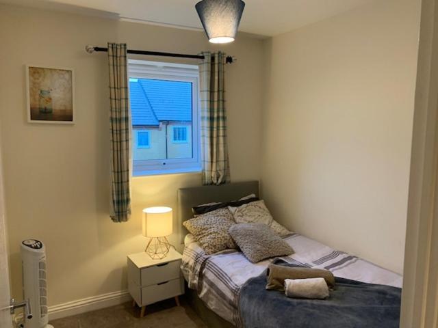 Alpha, Private Double Room, City Centre, Free Parking, Sittingbourne, Kent Zewnętrze zdjęcie
