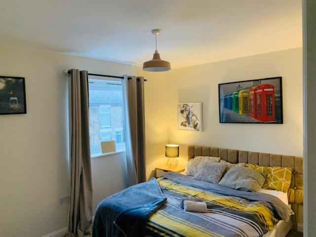 Alpha, Private Double Room, City Centre, Free Parking, Sittingbourne, Kent Zewnętrze zdjęcie