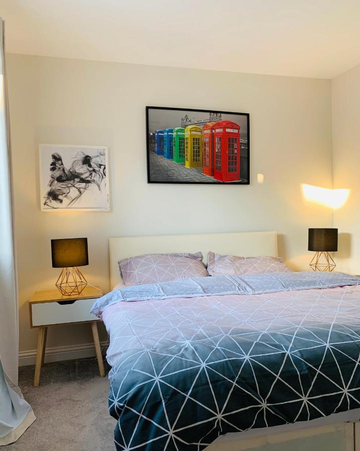 Alpha, Private Double Room, City Centre, Free Parking, Sittingbourne, Kent Zewnętrze zdjęcie